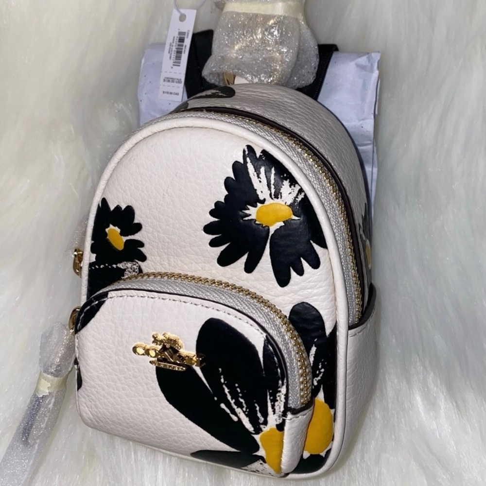 Coach 🤍 leather floral keychain backpack charm New